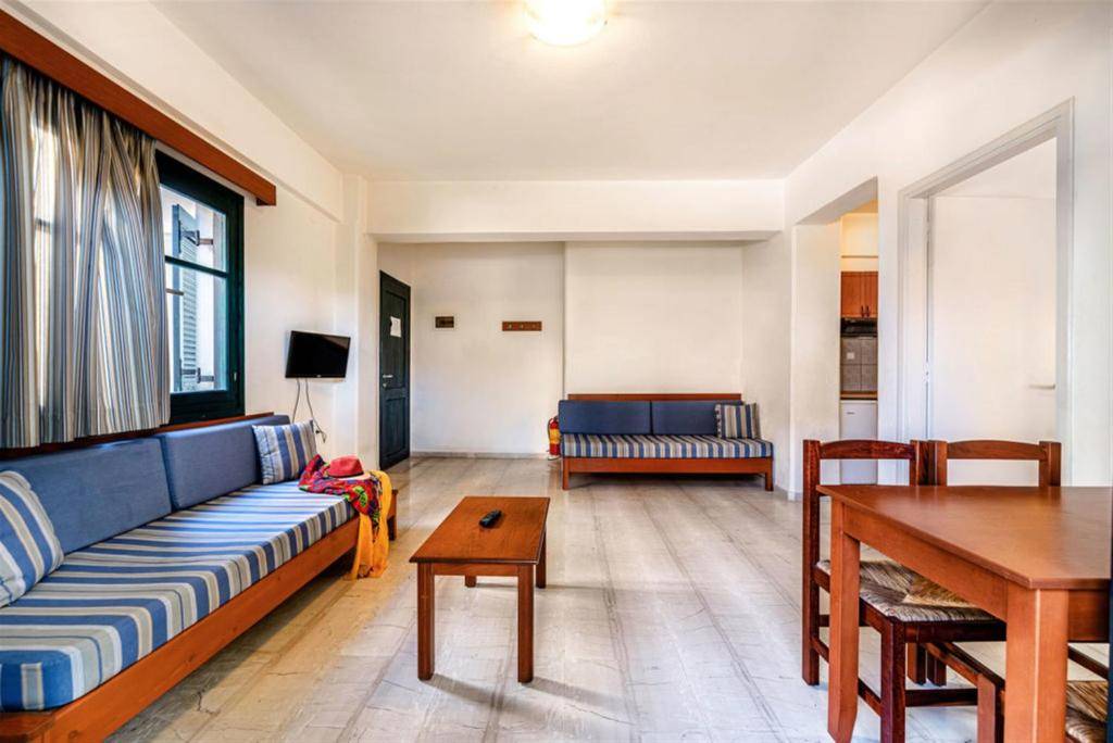 NIROS BEACH APARTMENTS 3★