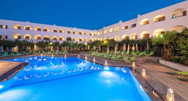 MALIA HOLIDAYS 3★