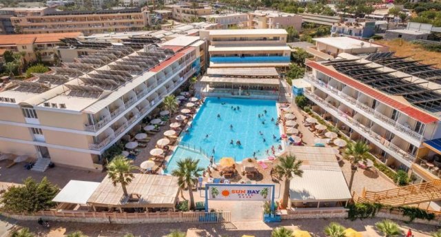 SUN BAY & WATERPARK 4★