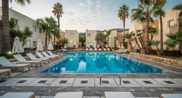 MEROPI HOTEL APARTMENTS 4★