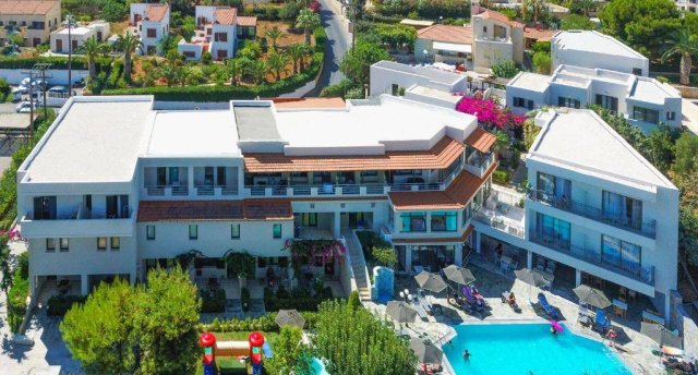 ANNA MARIA VILLAGE 3★