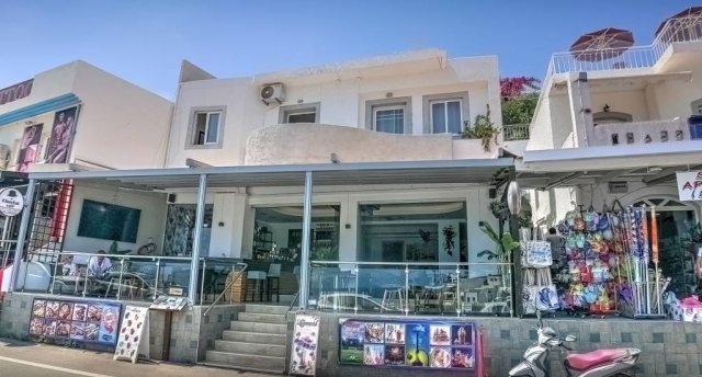 SARLOTE STUDIOS APTS 2★