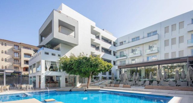 ATRIUM AMBIANCE HOTEL (tikai pieaugušajiem, 14+) 4★