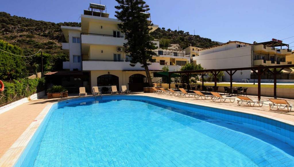 IRAKLIS APARTMENTS & STUDIOS 3★