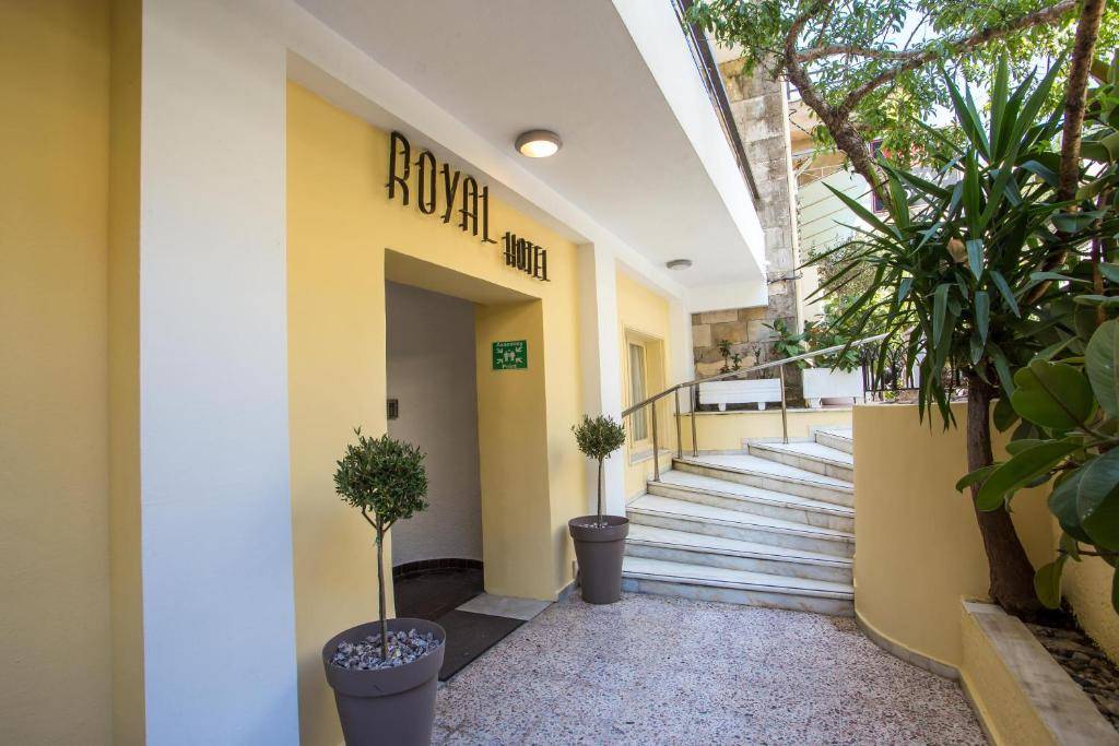 ROYAL APART HOTEL 2★