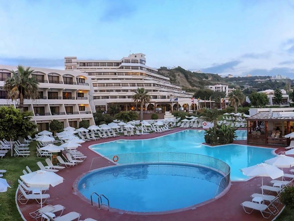 SMARTLINE COSMOPOLITAN HOTEL 4★