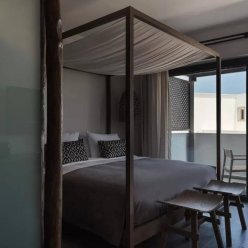 LINDIAN VILLAGE RHODES BEACH RESORT, CURIO COLLECTION BY HILTON 5★