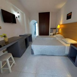 OASIS HOTEL & BUNGALOWS 3★