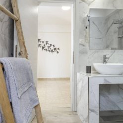 LYRISTIS STUDIOS 2★