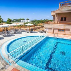 LEDRAS BEACH HOTEL 4★