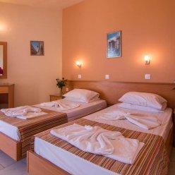 VILLA GEORGE STUDIOS 2★