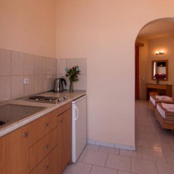 VILLA GEORGE STUDIOS 2★