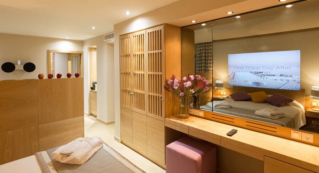 EDEN ROC RESORT HOTEL 5★