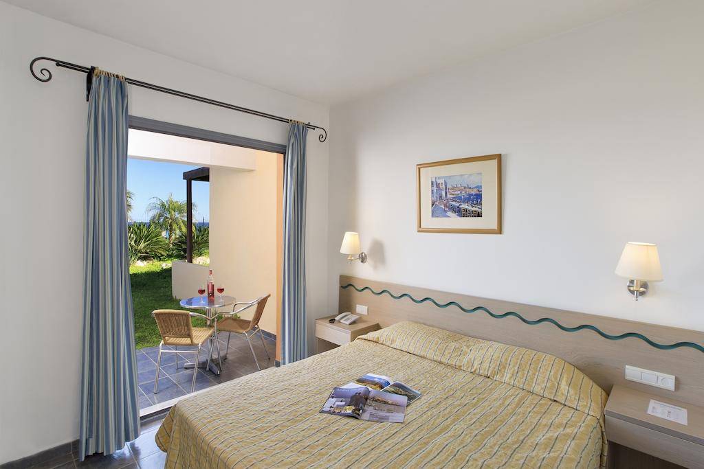 ATLANTICA MIKRI POLI RHODES 4 ★