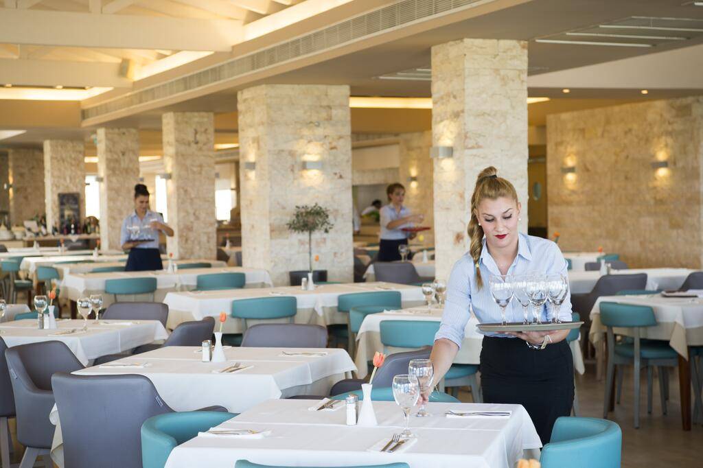 ATLANTICA MIKRI POLI RHODES 4 ★