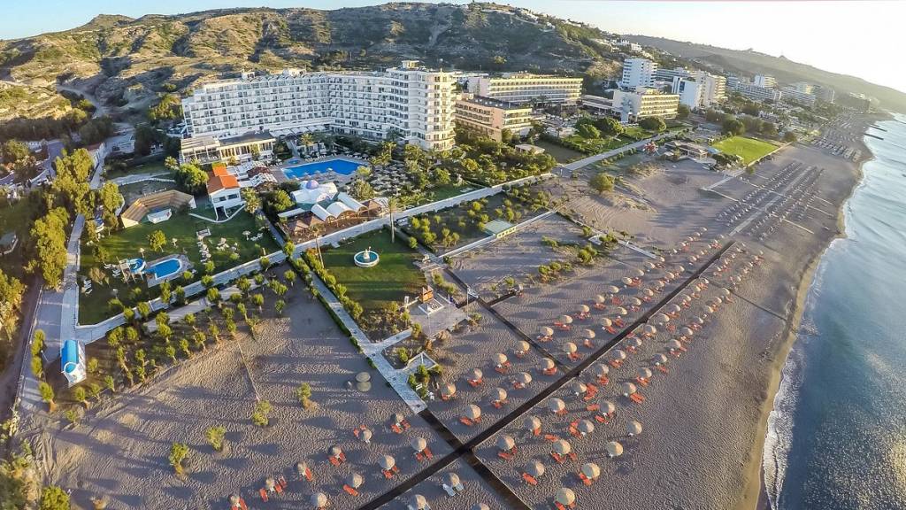 PEGASOS DELUXE BEACH HOTEL 4★