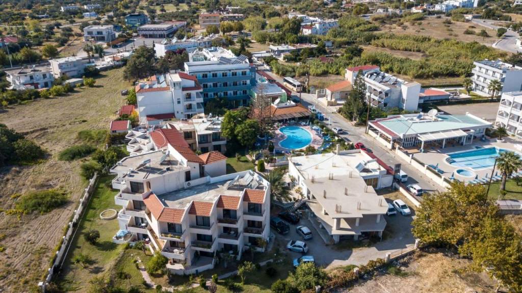 LYRISTIS APARTMENTS PLUS 2 ★