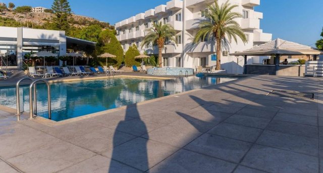PEFKOS BREEZE FAMILY RESORT AND SPA 4★