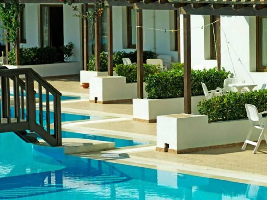 ALDEMAR AMILIA MARE BEACH RESORT 5 ★