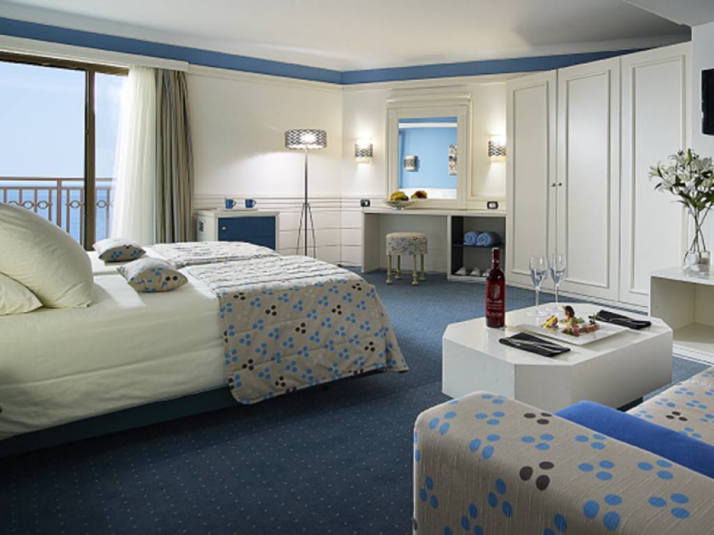 ALDEMAR AMILIA MARE BEACH RESORT 5 ★