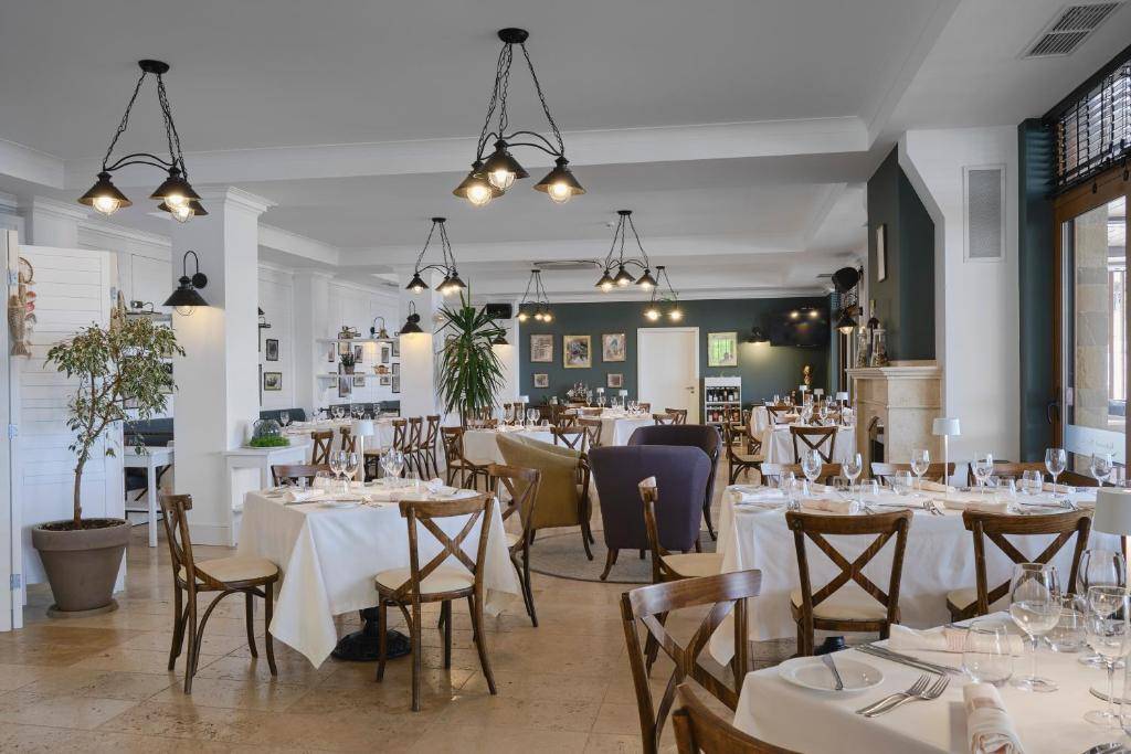 VIVA MARE BEACH HOTEL 4★