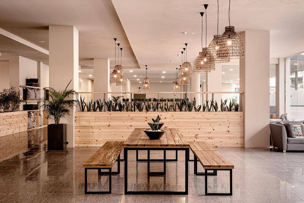 SUNNY BEACH CLUB (tikai pieaugušajiem, 16+) 4★