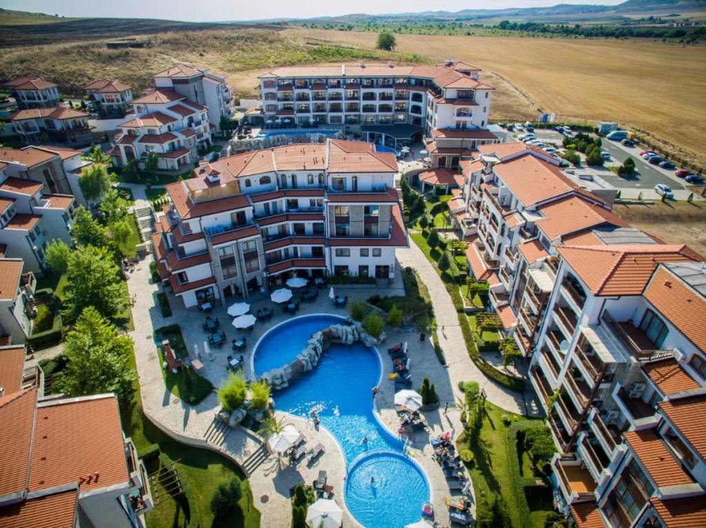 VINEYARDS RESORT 4★