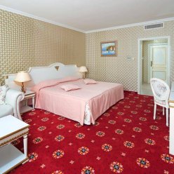 PLANETA HOTEL & AQUAPARK 5★