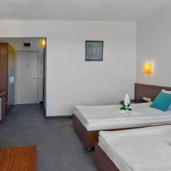 GLARUS BEACH HOTEL 4★