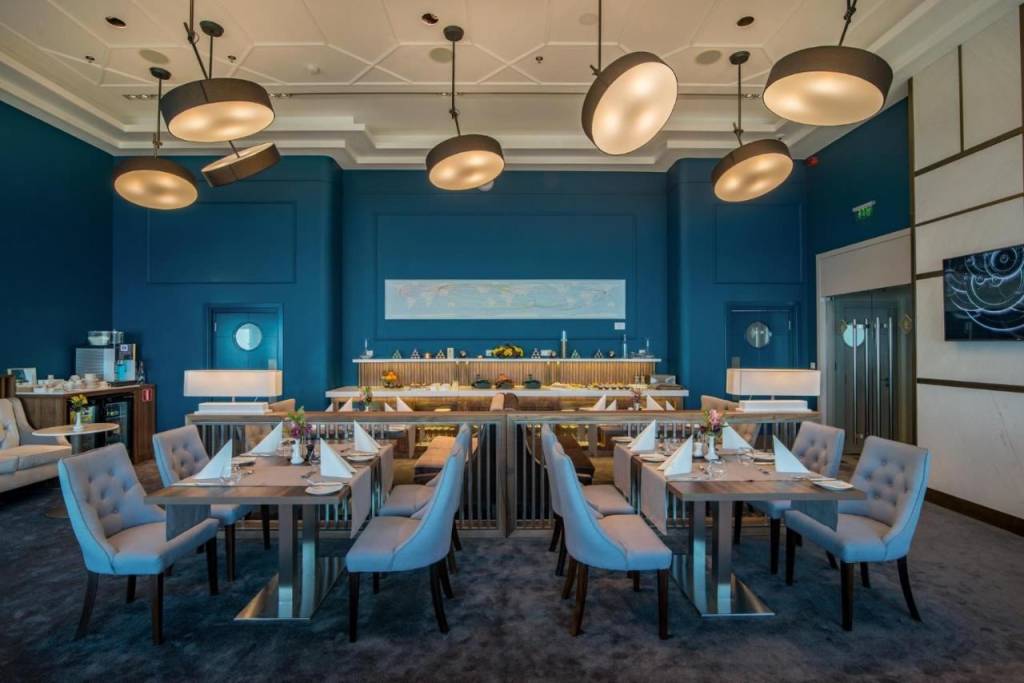 INTERNATIONAL HOTEL CASINO & TOWER SUITES 5 ★