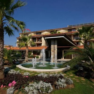 LAGUNA BEACH RESORT & SPA 4★