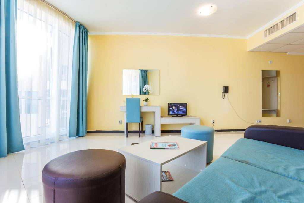 BLUE PEARL HOTEL 4★