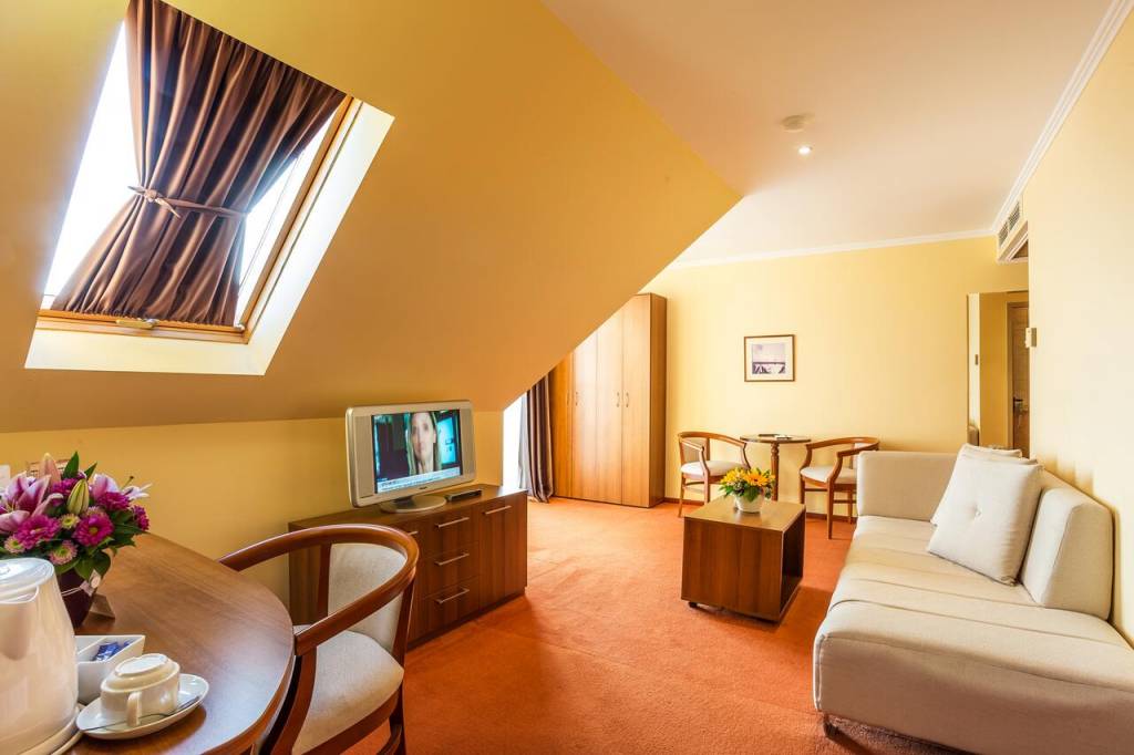 ST. GEORGE HOTEL POMORIE 4 ★