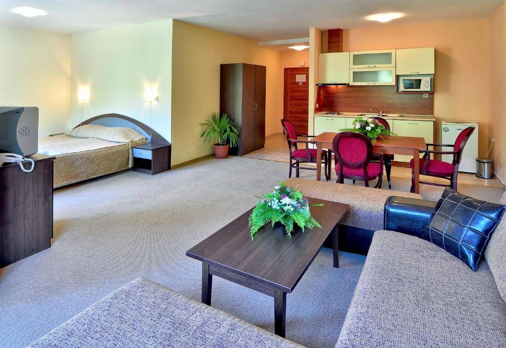 PARADISE GREEN PARK 3★