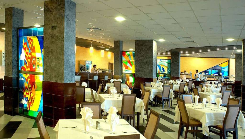 GLARUS BEACH HOTEL 4★