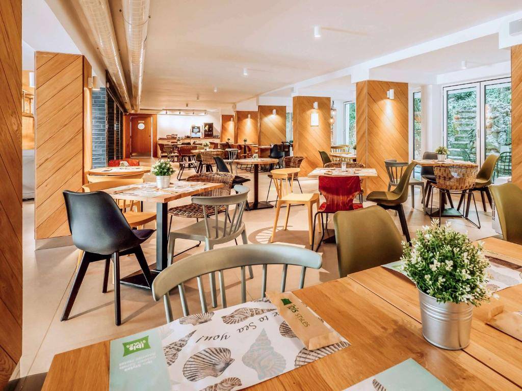 IBIS STYLES GOLDEN SANDS ROOMER HOTEL 4★