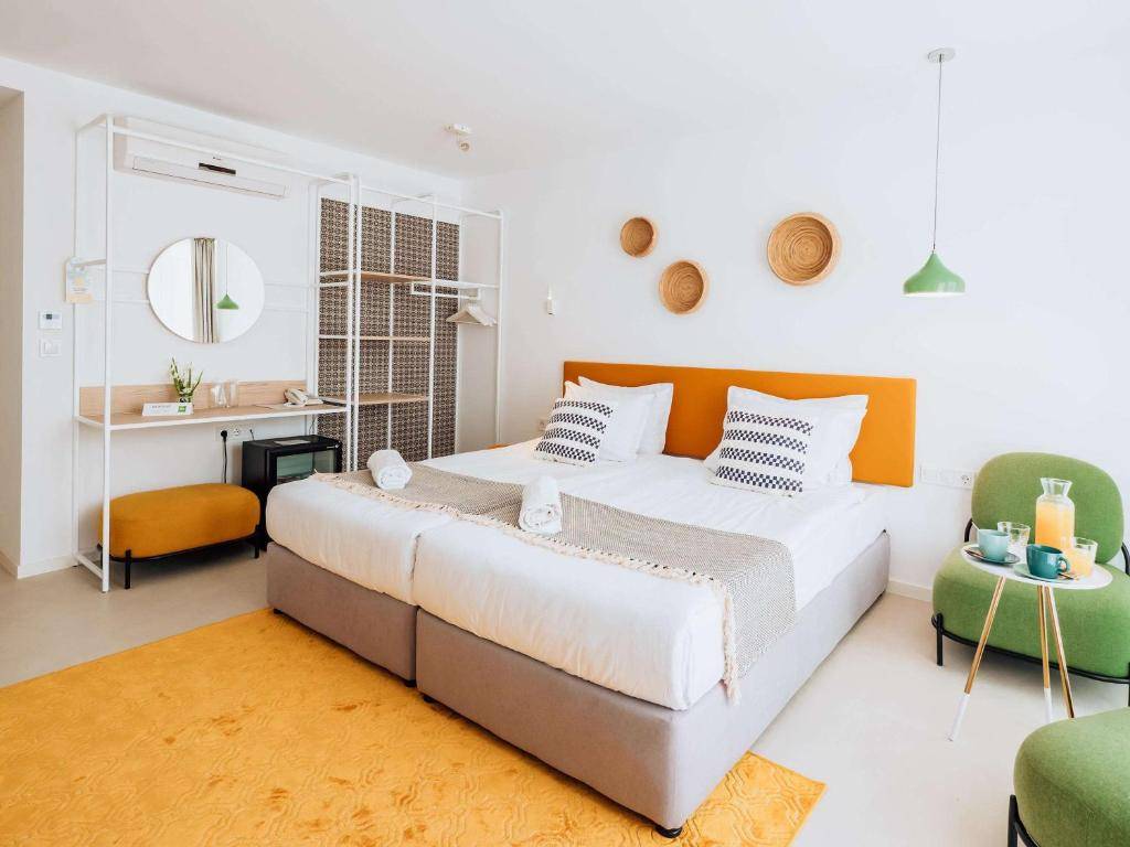 IBIS STYLES GOLDEN SANDS ROOMER HOTEL 4★
