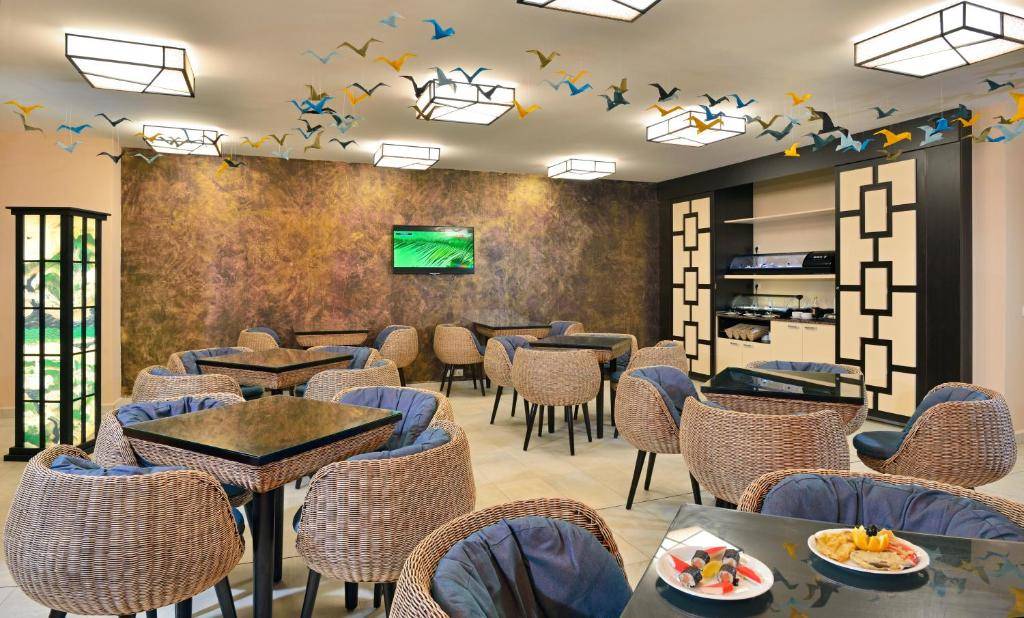 SOL NESSEBAR BAY & MARE 4★