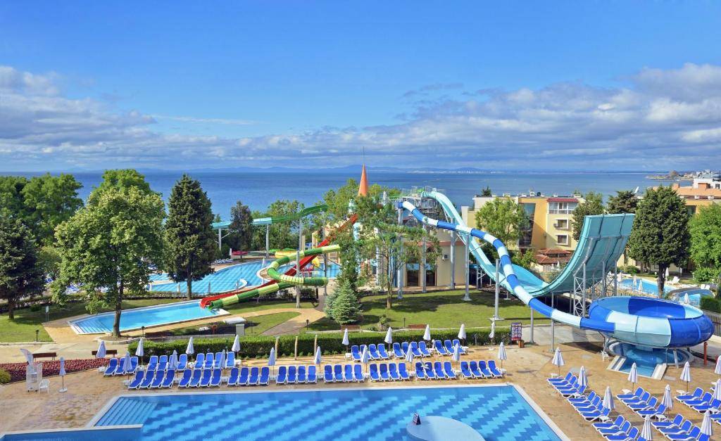SOL NESSEBAR BAY & MARE 4★