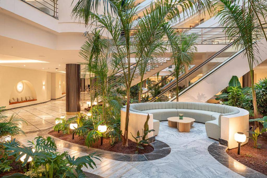 MEDITERRANEAN PALACE 5★