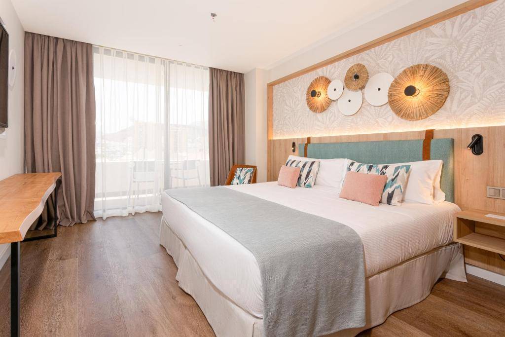 MEDITERRANEAN PALACE 5★