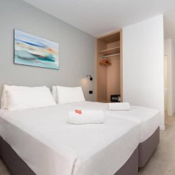 ALEGRIA BARRANCO 2★