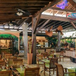 GREEN GARDEN RESORT & SUITES 4★