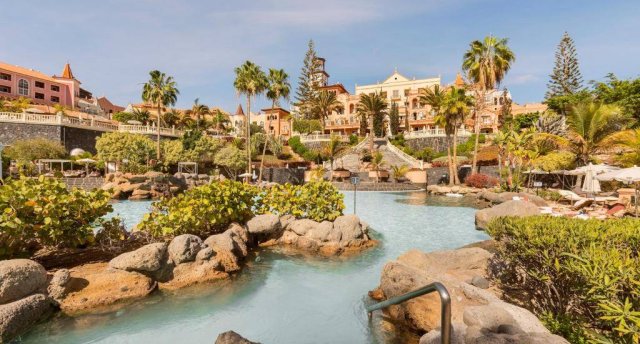 BAHIA DEL DUQUE 5★