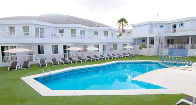 CHECKIN BUNGALOWS ATLANTIDA 3★