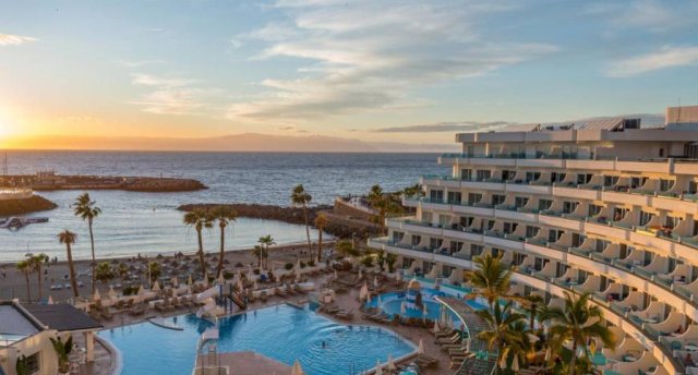 HOVIMA LA PINTA BEACHFRONT FAMILY HOTEL 4★