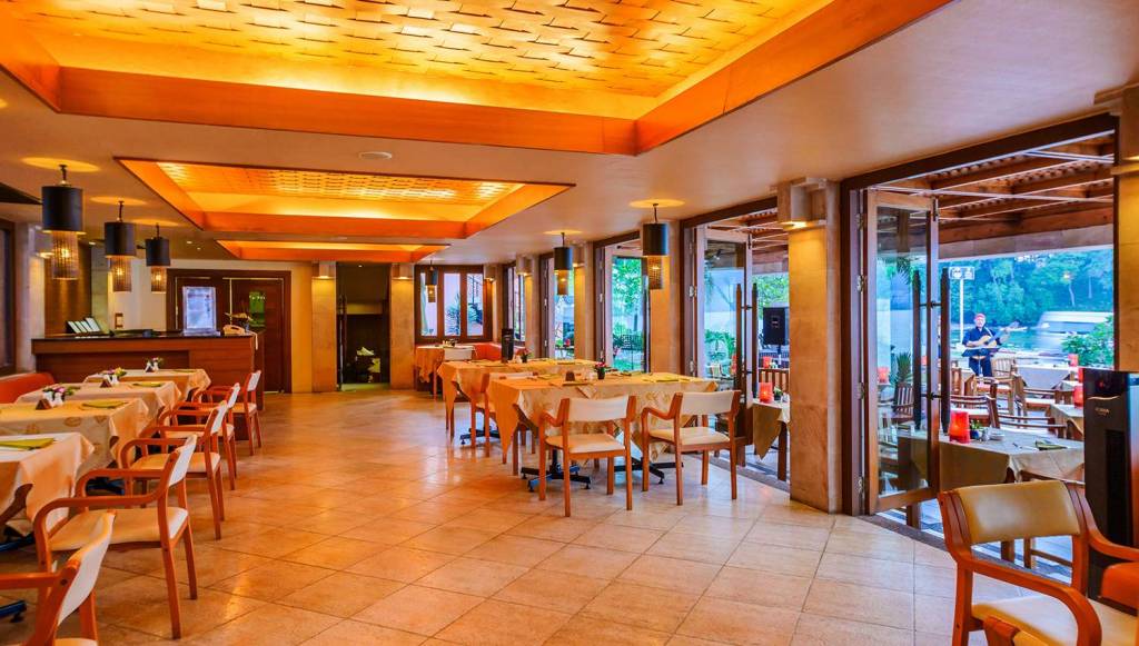 SEA VIEW PATONG 4★