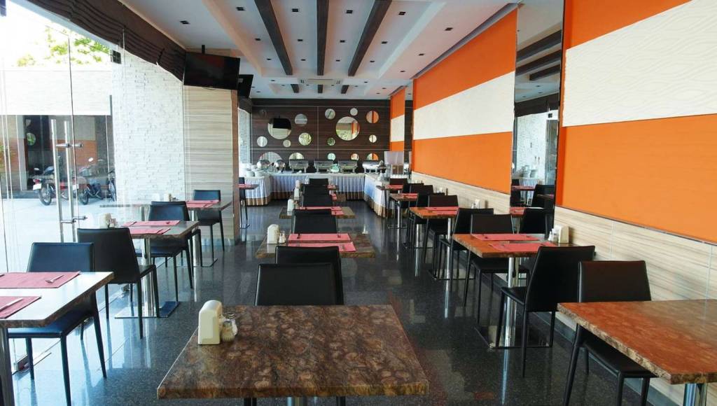 ELEVEN@JOMTIEN RESORT 3★