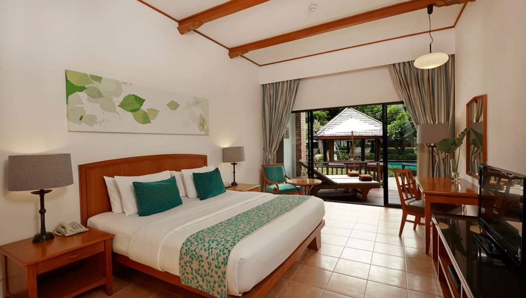 WOODLANDS HOTEL & RESORT 4★