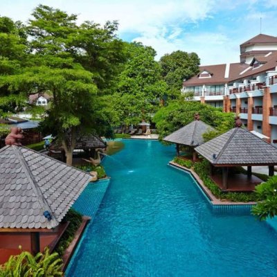 WOODLANDS HOTEL & RESORT 4★